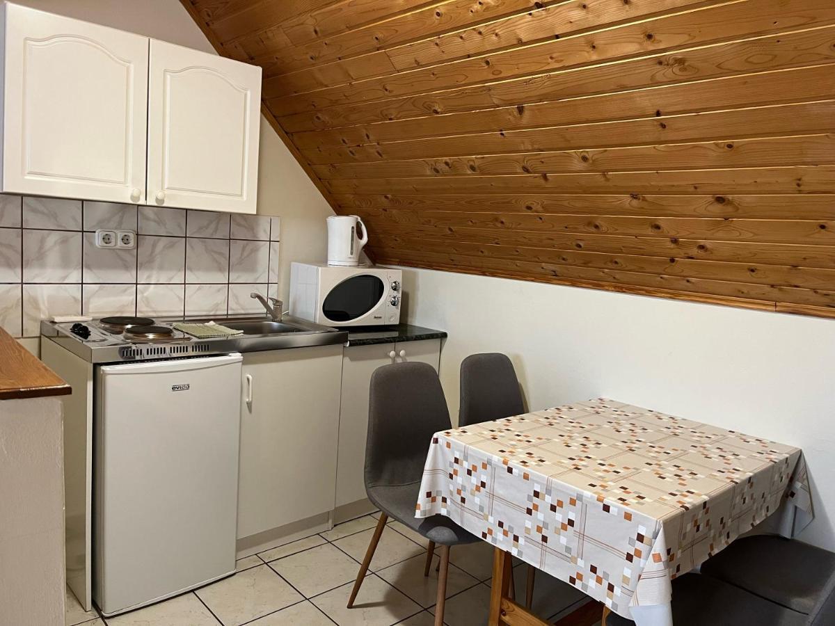 Ibolya Vendeghaz Apartment Kehidakustány Exterior foto