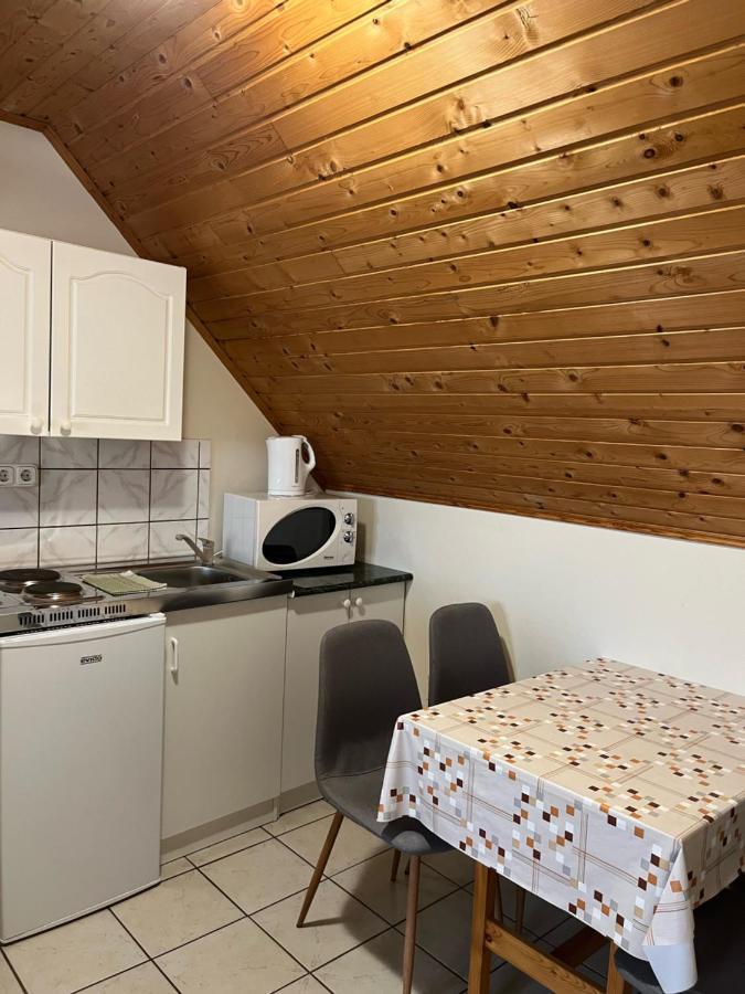 Ibolya Vendeghaz Apartment Kehidakustány Exterior foto