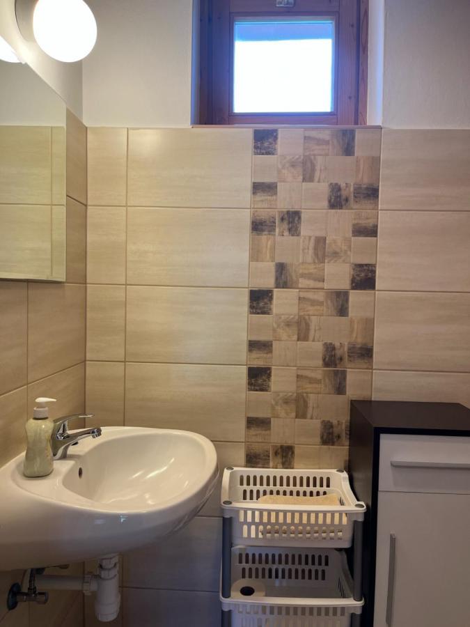 Ibolya Vendeghaz Apartment Kehidakustány Exterior foto